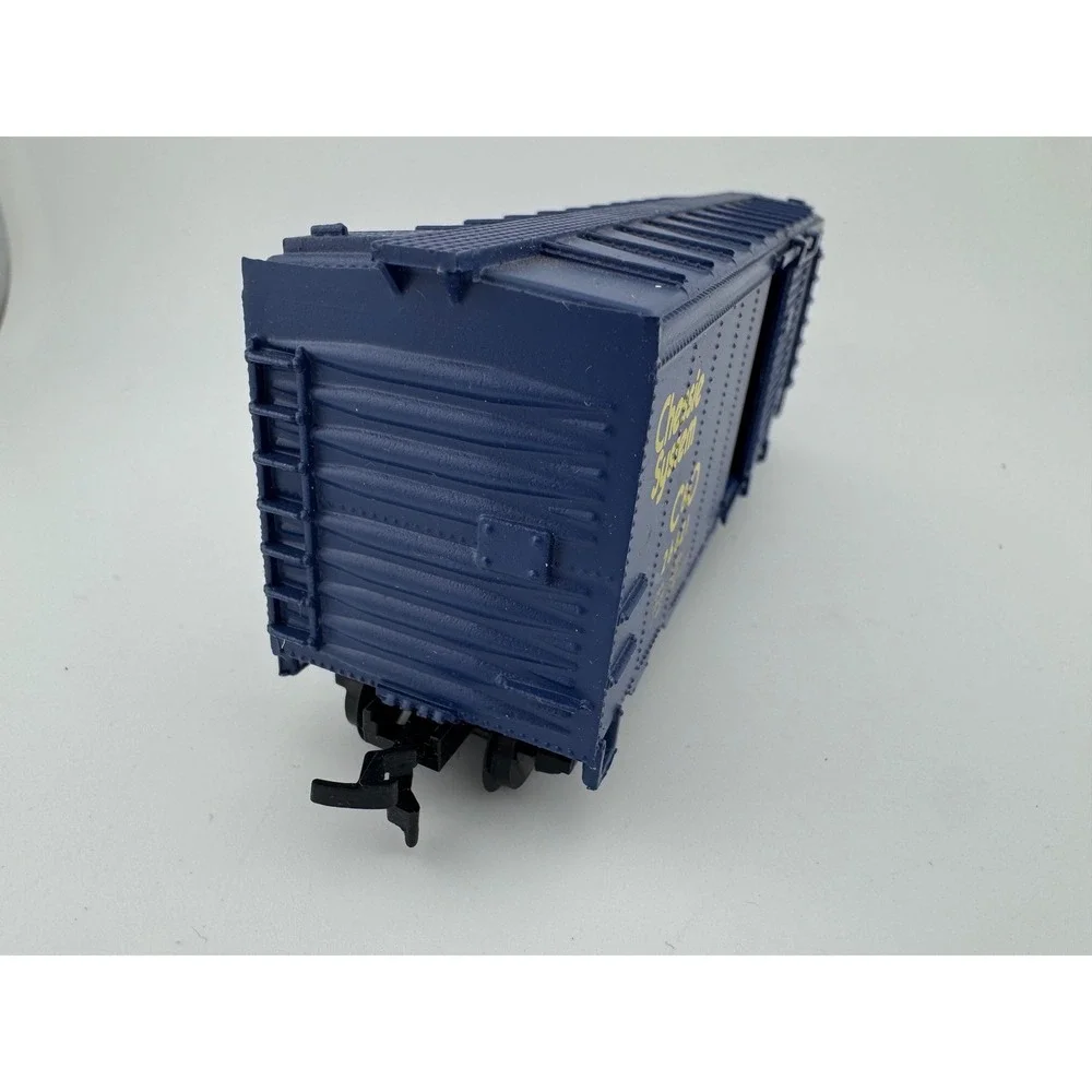 Life-Like HO‎ Scale Chessie System C&O 26621 Blue Boxcar Model Train Car